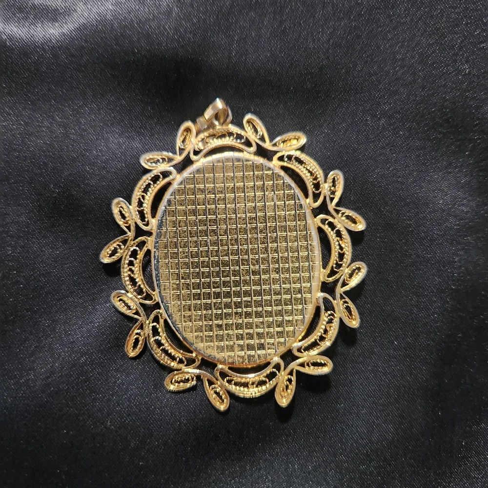 Vintage Damascene Victorian-Style Black and Gold Floral Bracelet & Pendant Set - Picture 3 of 8
